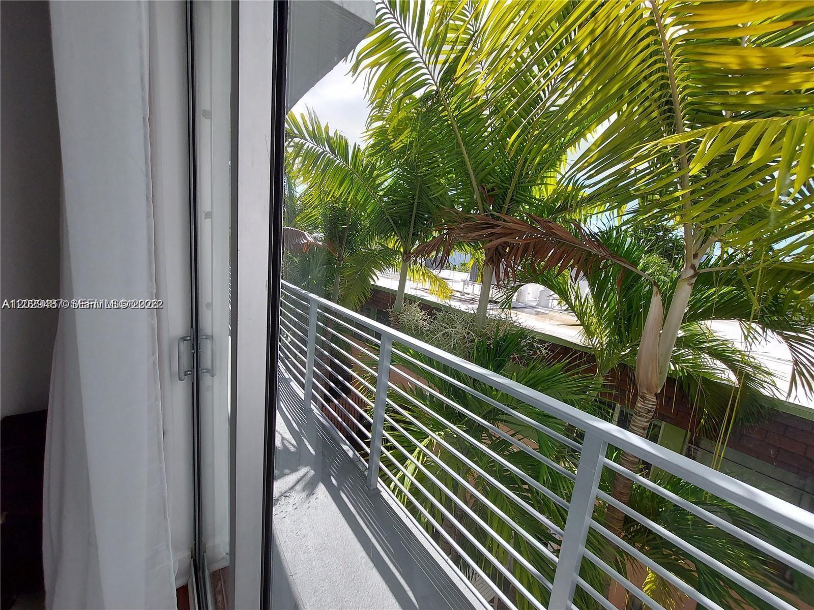 945 Michigan Avenue 5 Property Photo 12