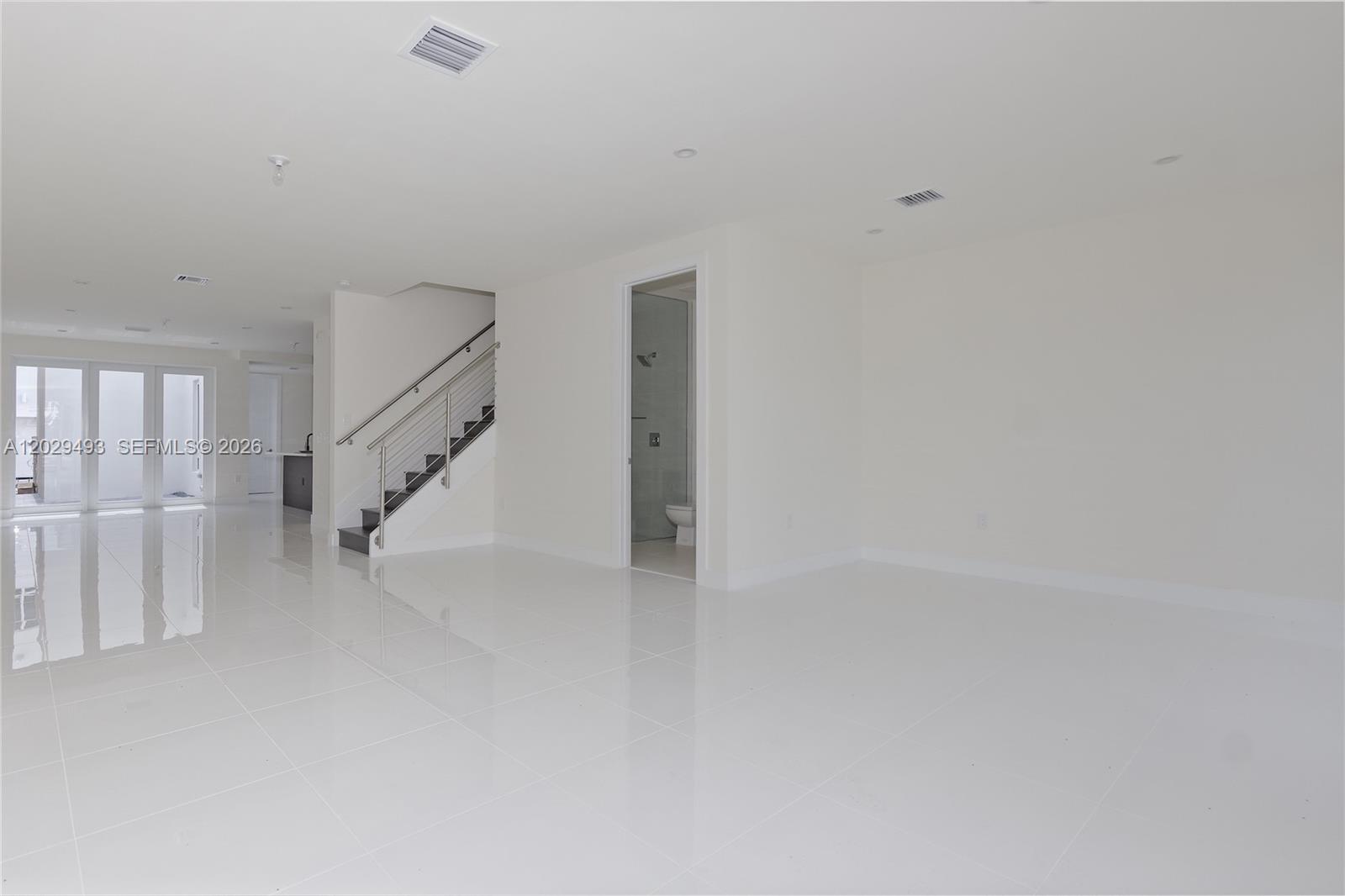A12029493 Property Photo 3