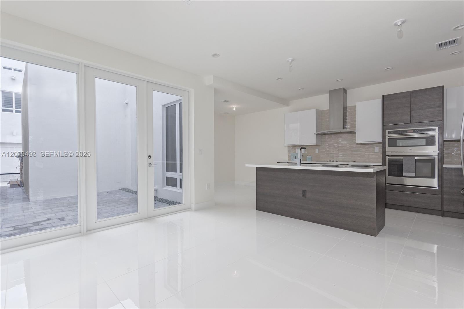 A12029493 Property Photo 5