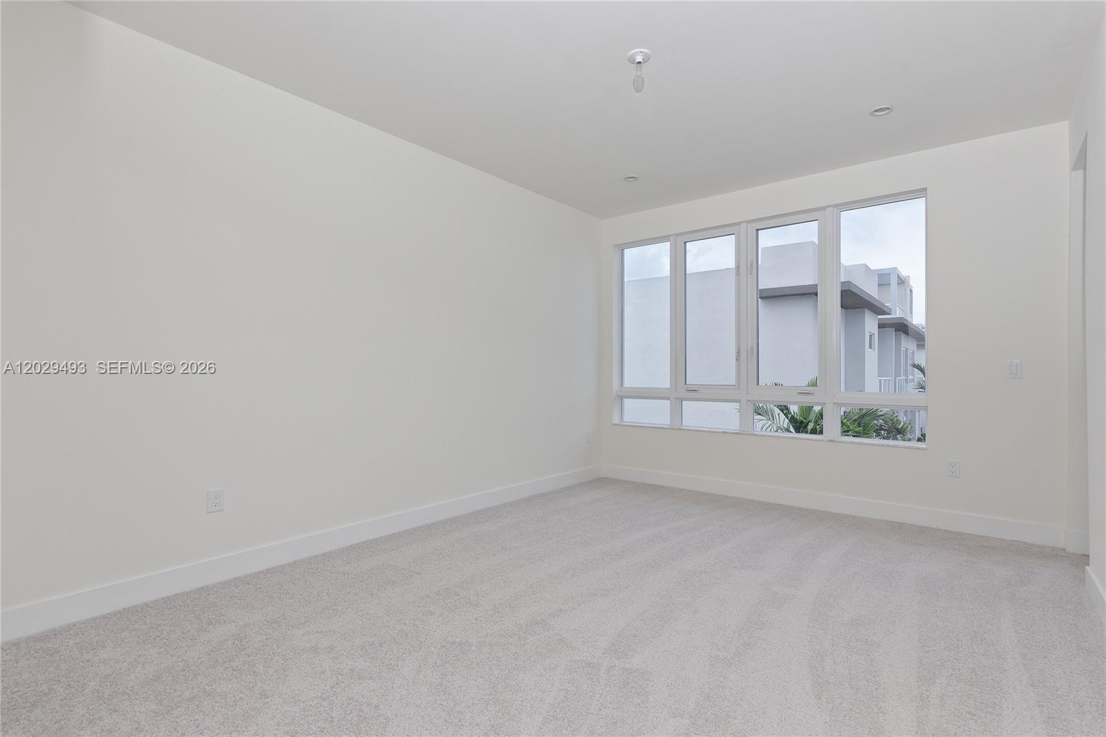 A12029493 Property Photo 7