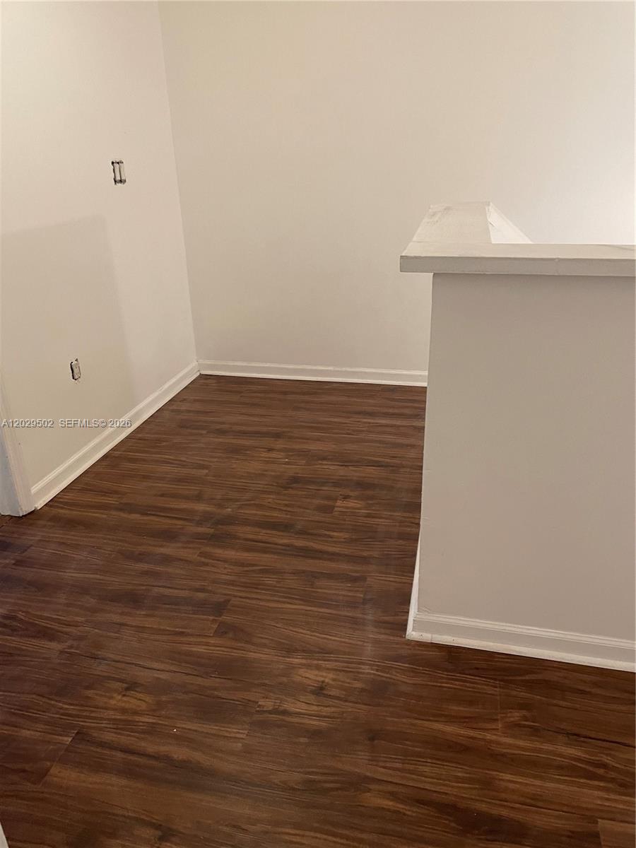 7980 S Southwood Circle 0 Property Photo 11