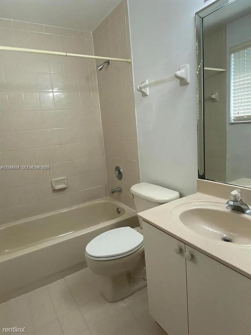 7980 S Southwood Circle 0 Property Photo 20
