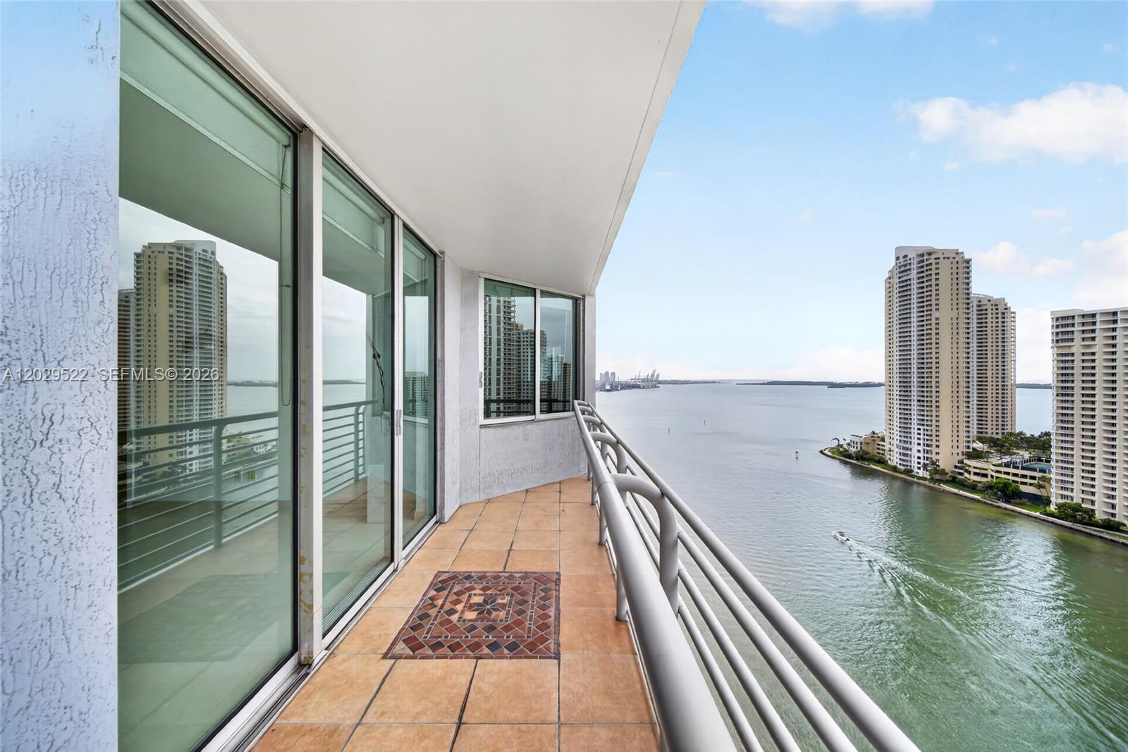 325 S Biscayne Boulevard 2219 Property Photo 3