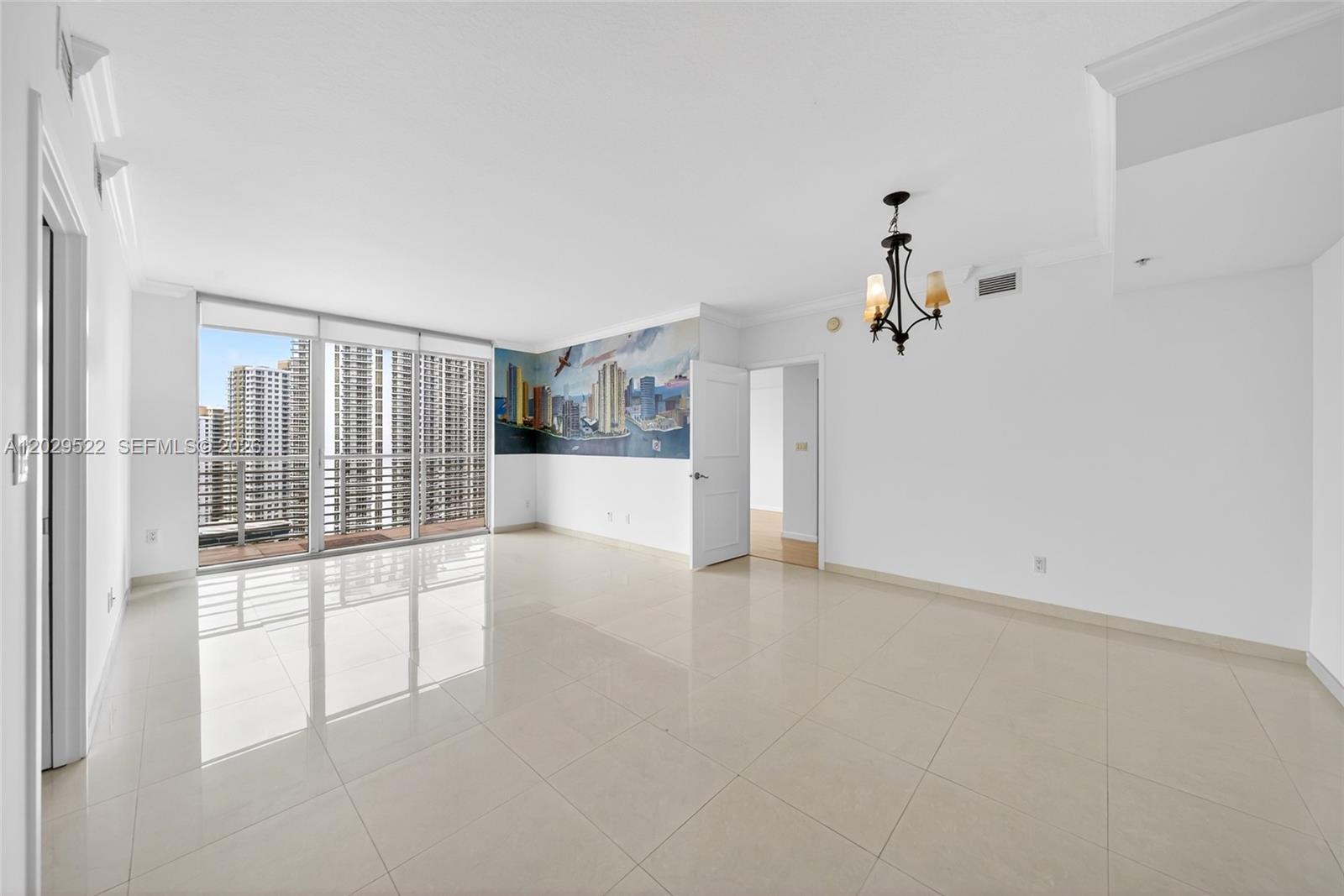 325 S Biscayne Boulevard 2219 Property Photo 4