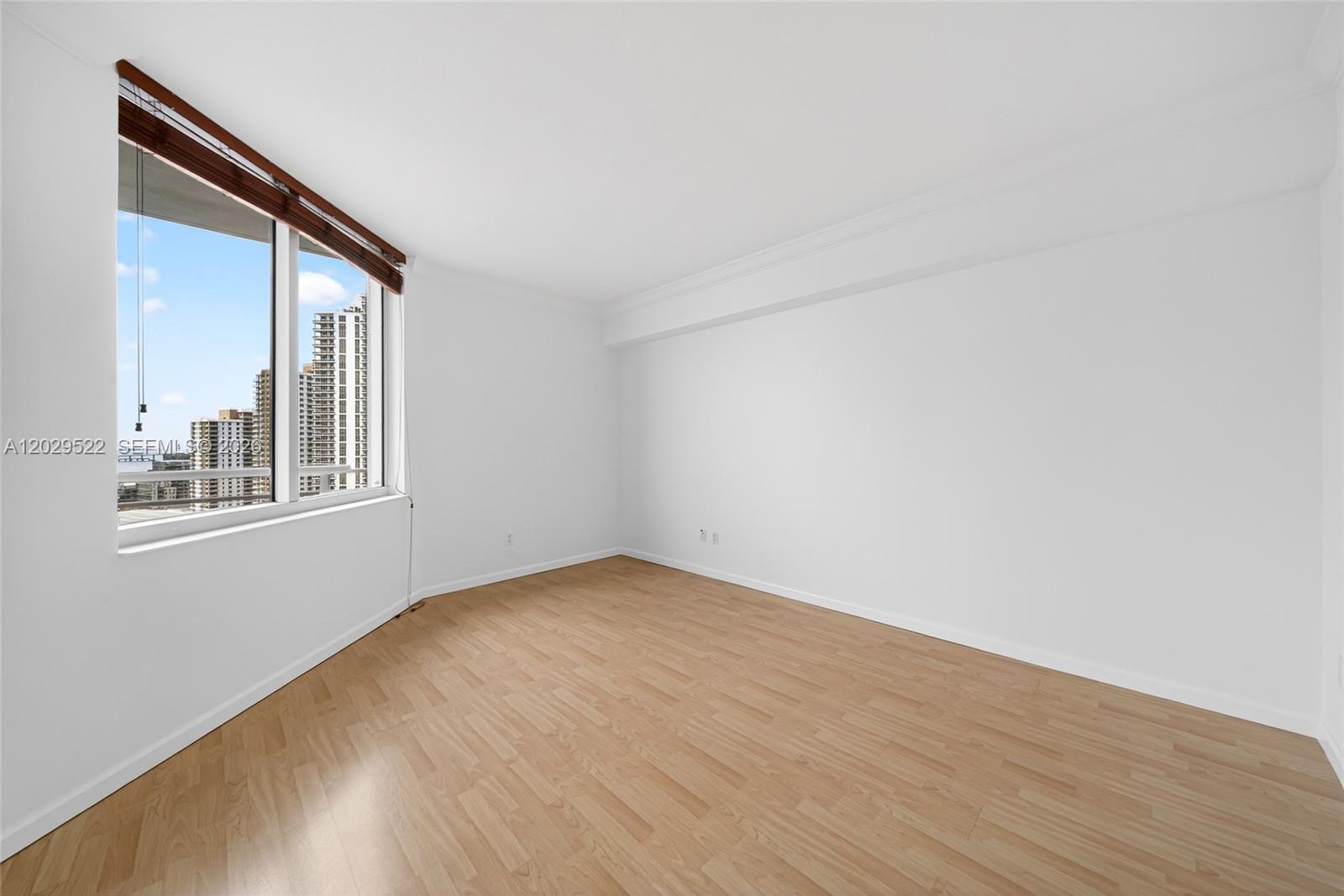 325 S Biscayne Boulevard 2219 Property Photo 14