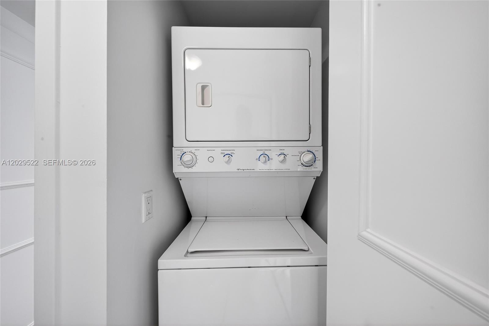 325 S Biscayne Boulevard 2219 Property Photo 18