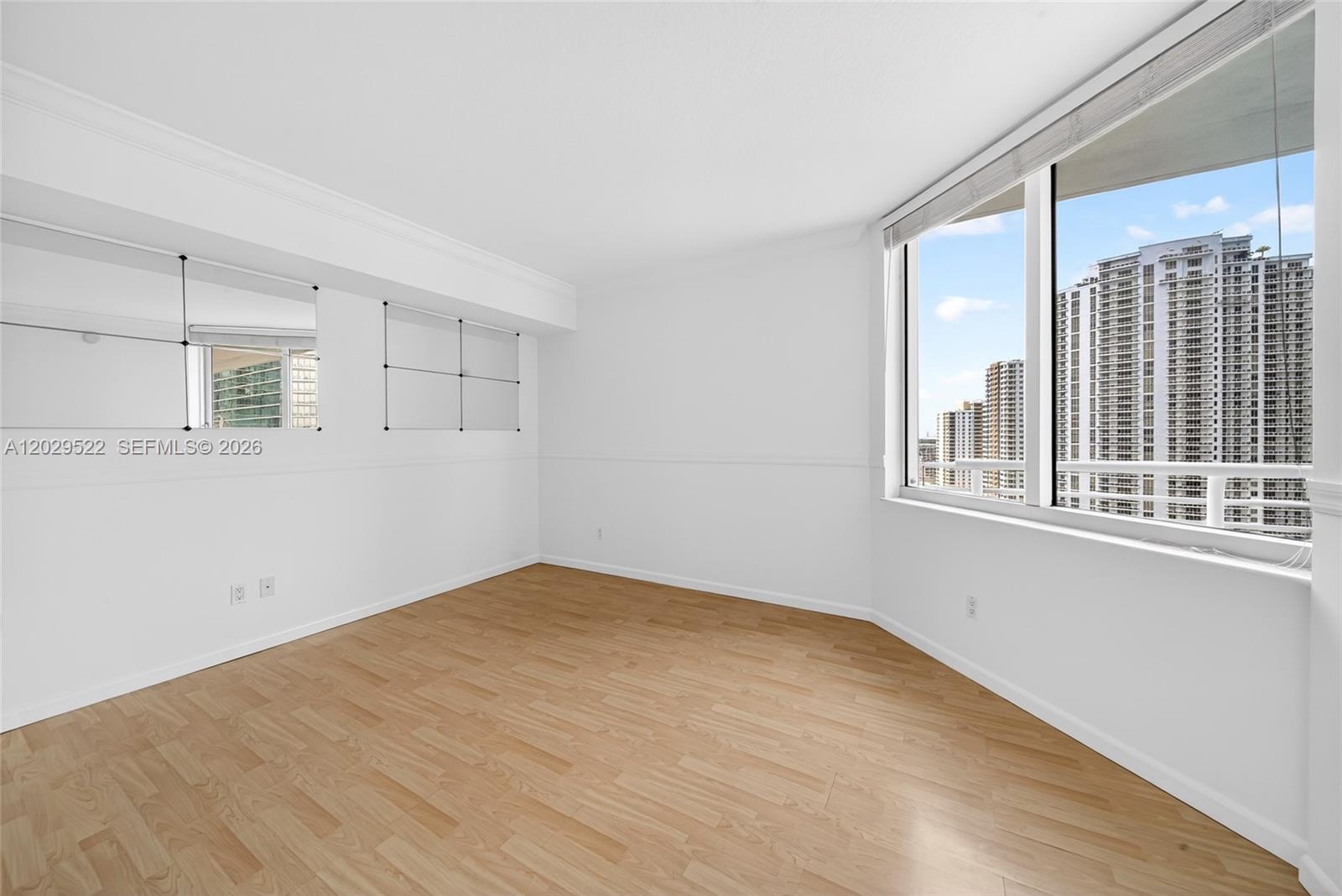 325 S Biscayne Boulevard 2219 Property Photo 20
