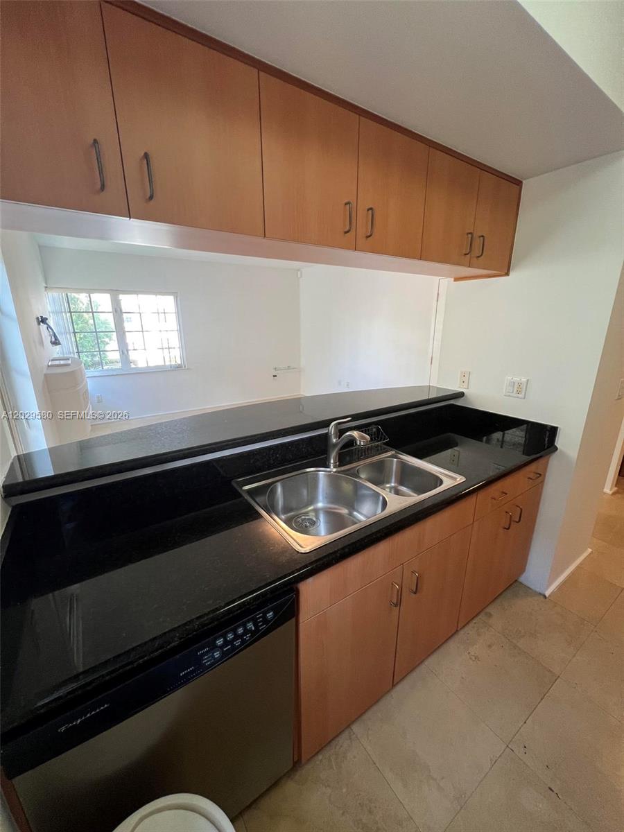 600 Euclid Avenue 5a Property Photo 12