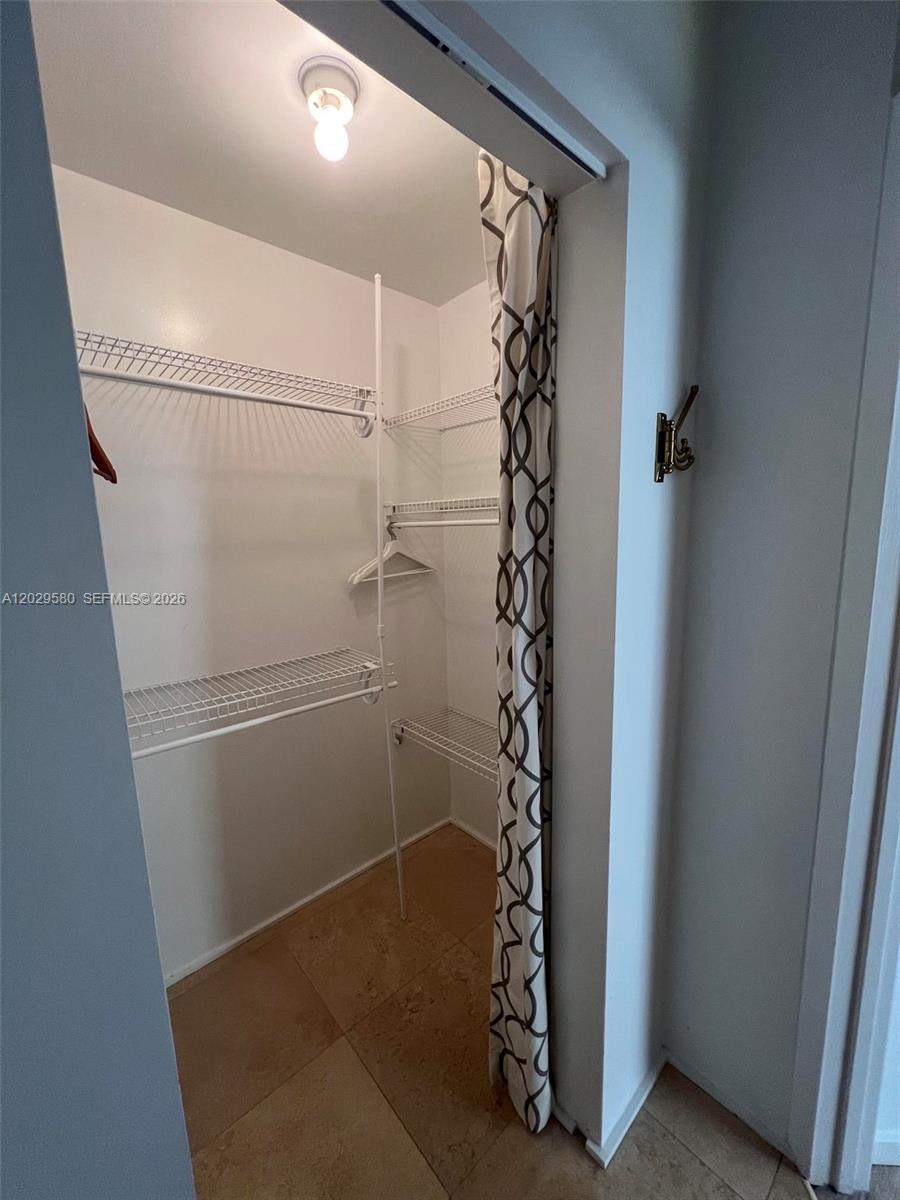 600 Euclid Avenue 5a Property Photo 24