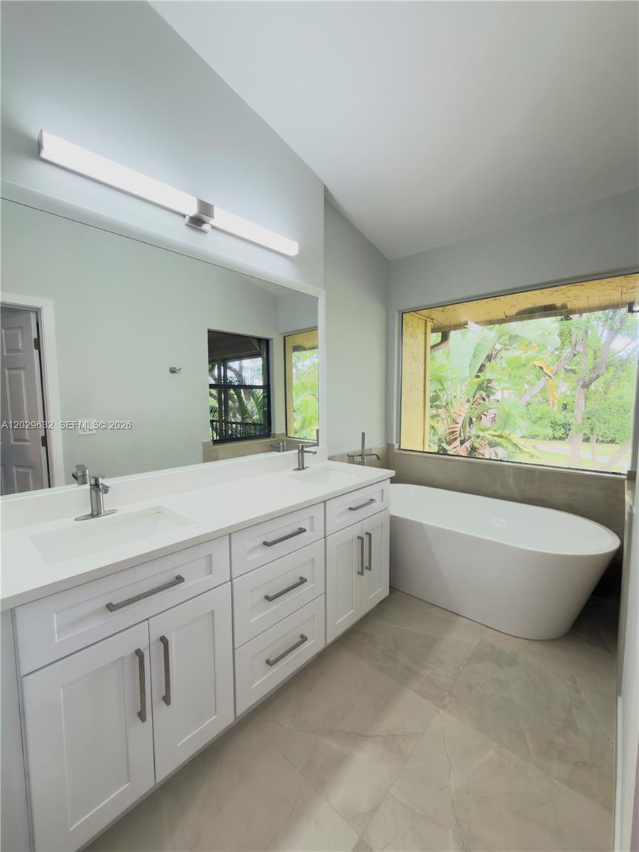 5375 10th Fairway Drive 2 Property Photo 12