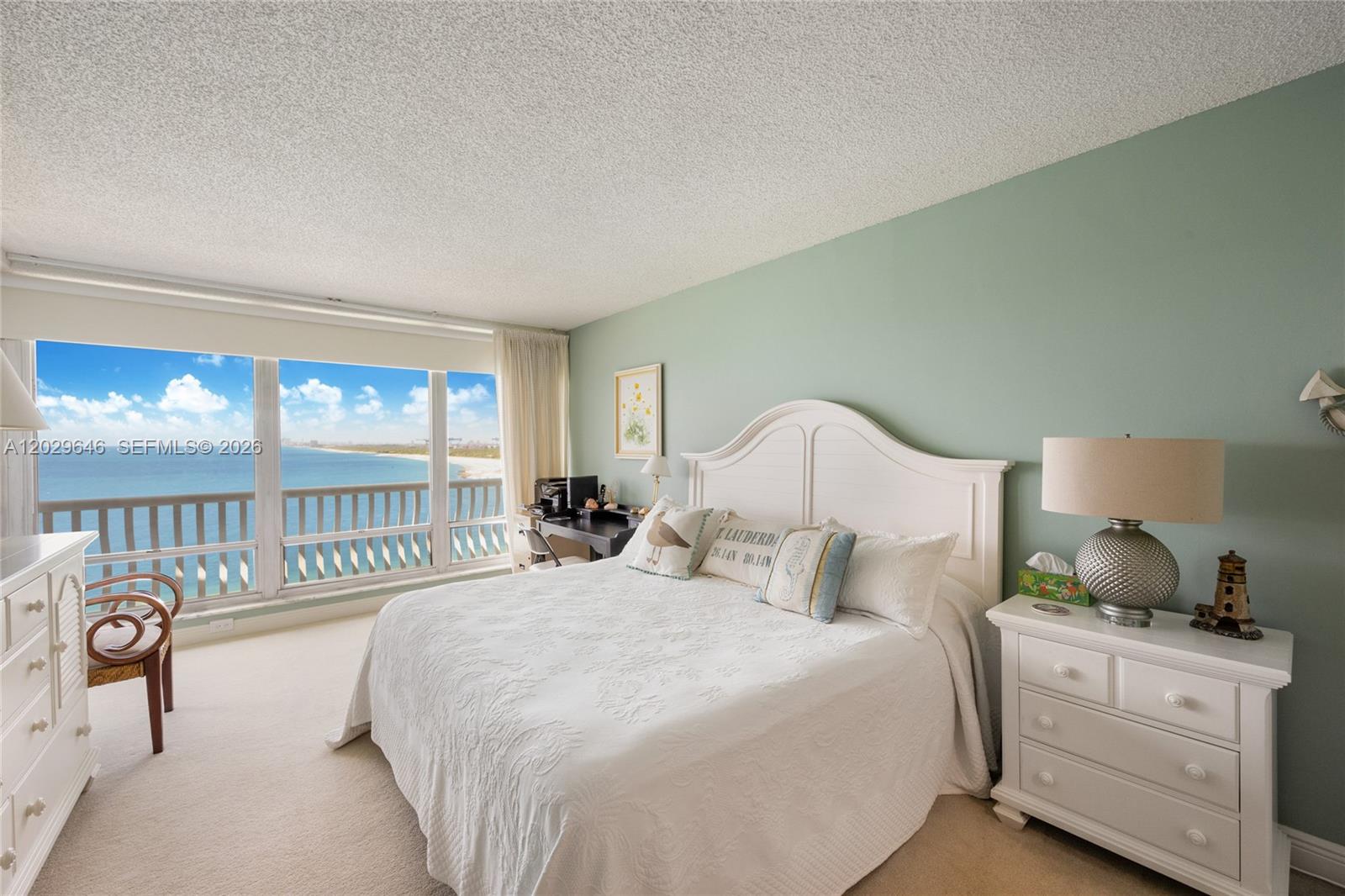 2200 S Ocean Lane 808 Property Photo 10