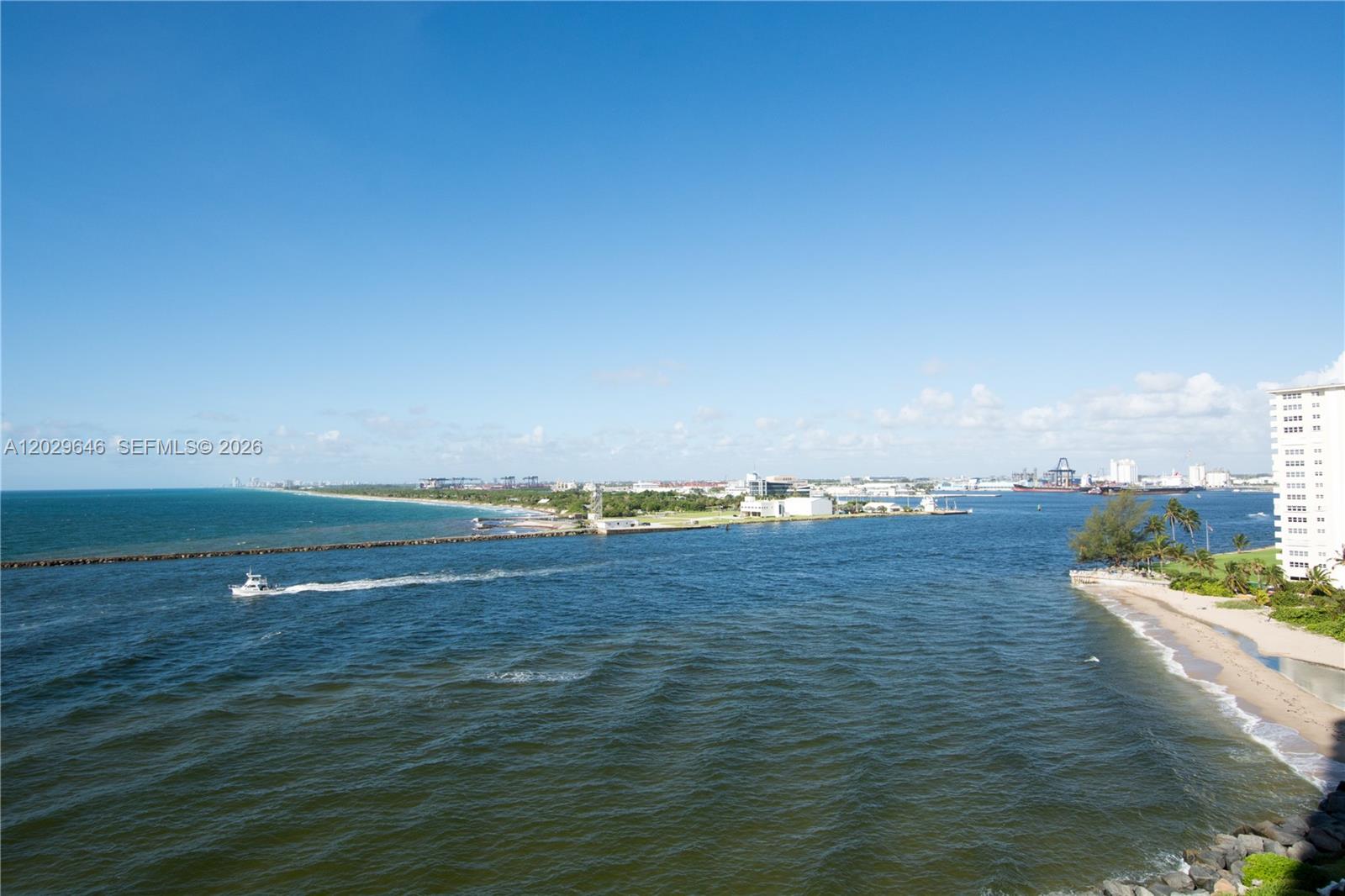 2200 S Ocean Lane 808 Property Photo 21