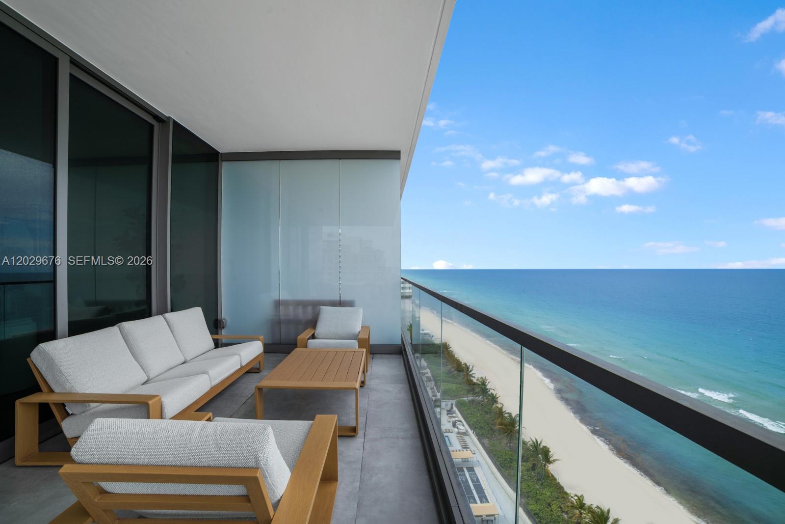 2000 S Ocean Drive 15b Property Photo 11