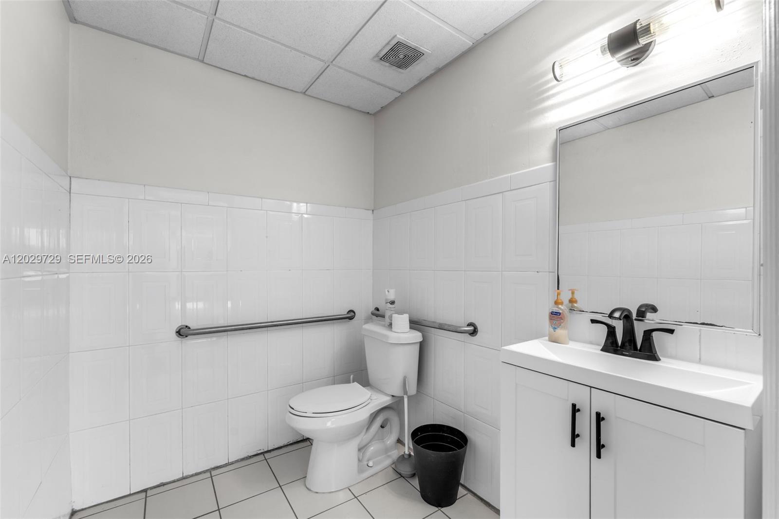 2100 Nw 102nd Place Property Photo 10
