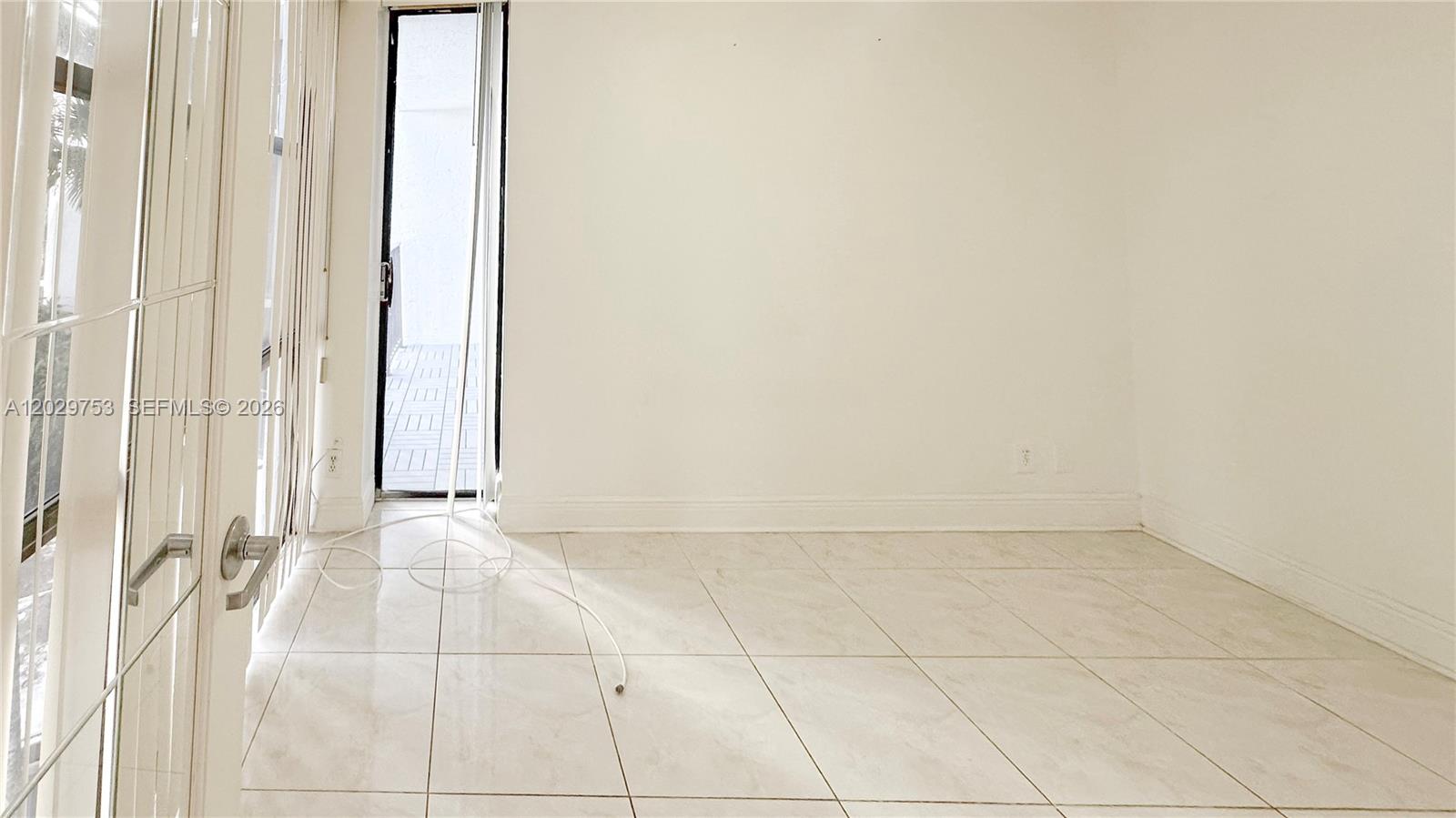 800 Parkview Drive 323 Property Photo 15