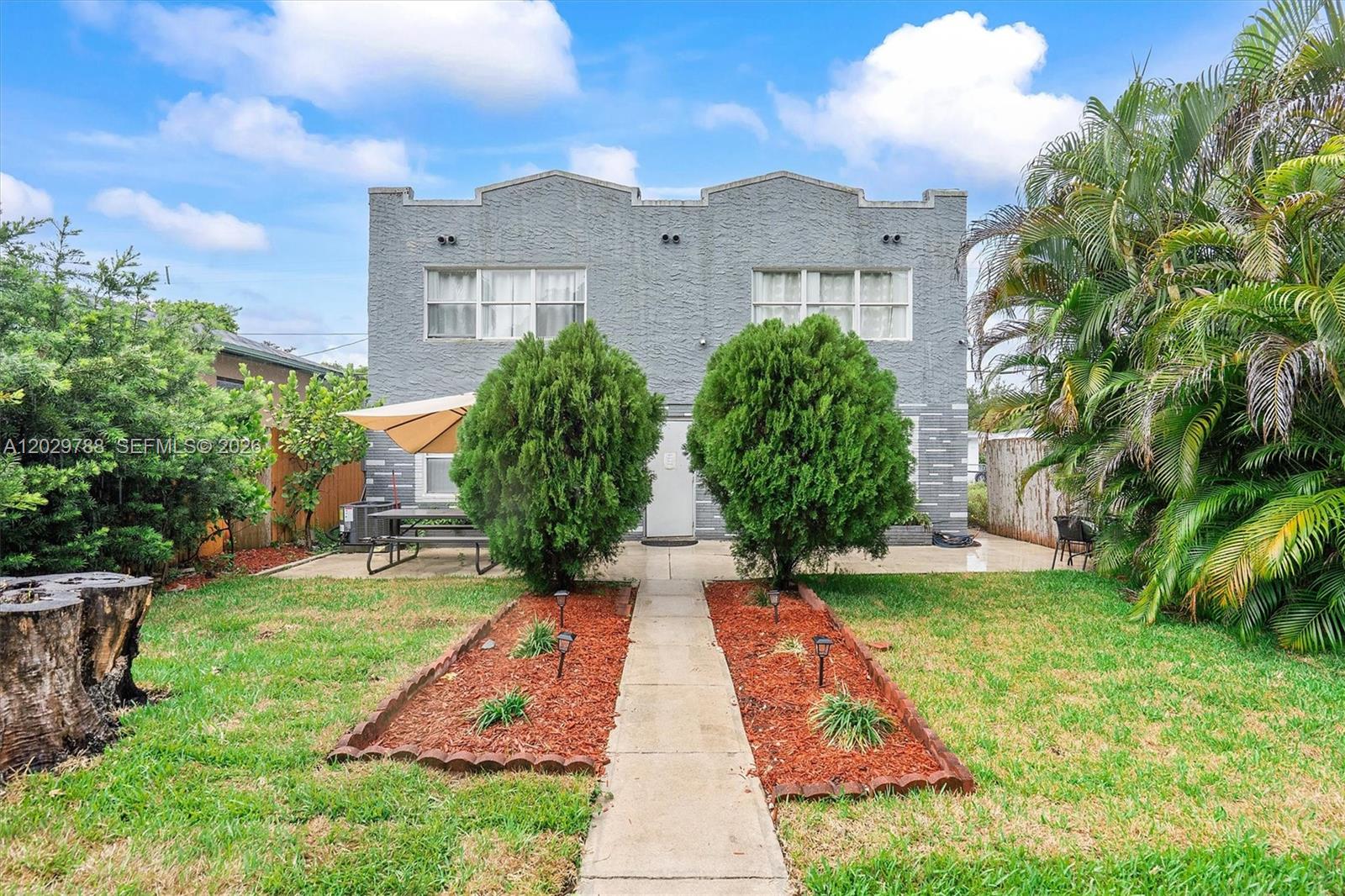 1940 Adams Street Property Photo 1