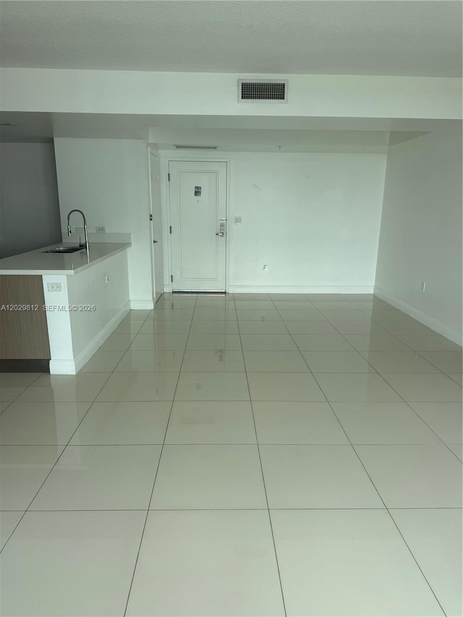 1861 S River Drive 1403 Property Photo 6