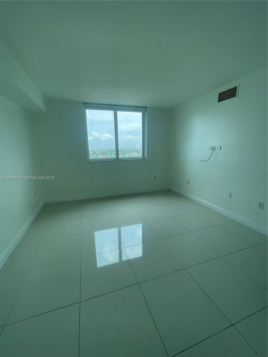 1861 S River Drive 1403 Property Photo 16