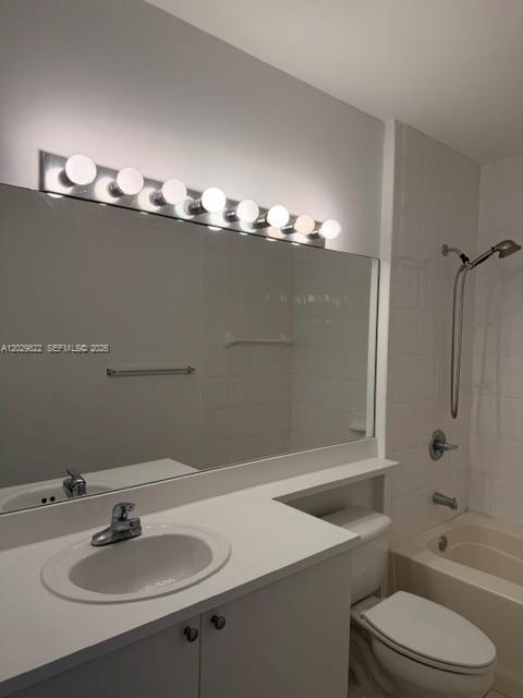 7980 N Nob Hill Road 207 Property Photo 17
