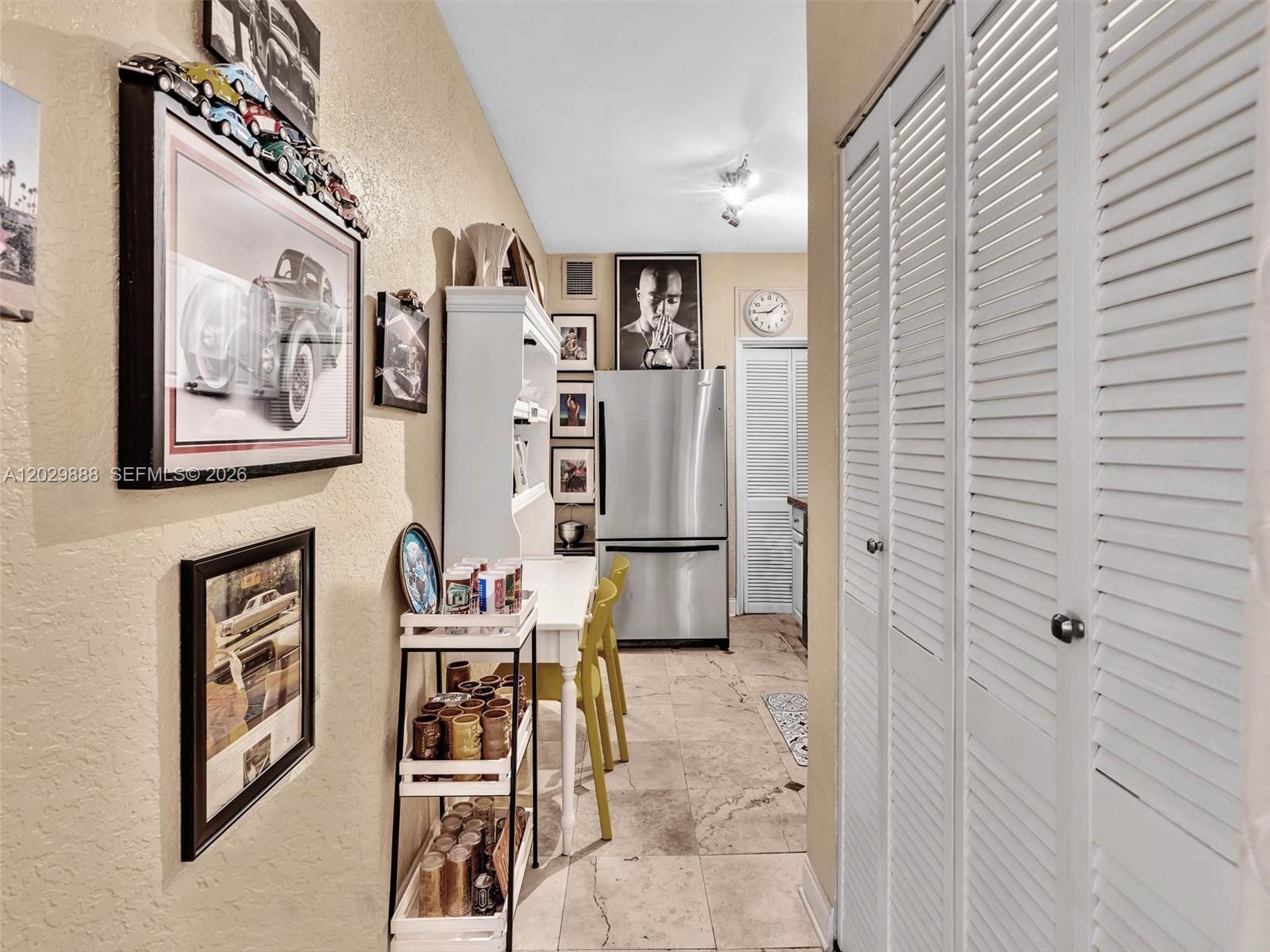 928 Euclid Avenue 2 Property Photo 5