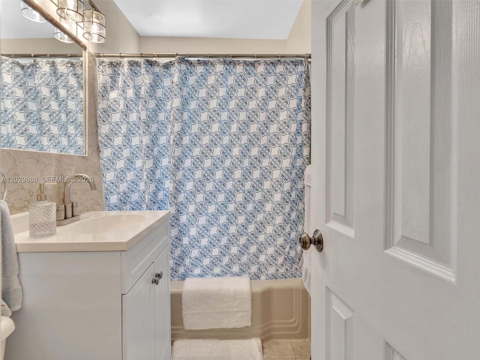 928 Euclid Avenue 2 Property Photo 10