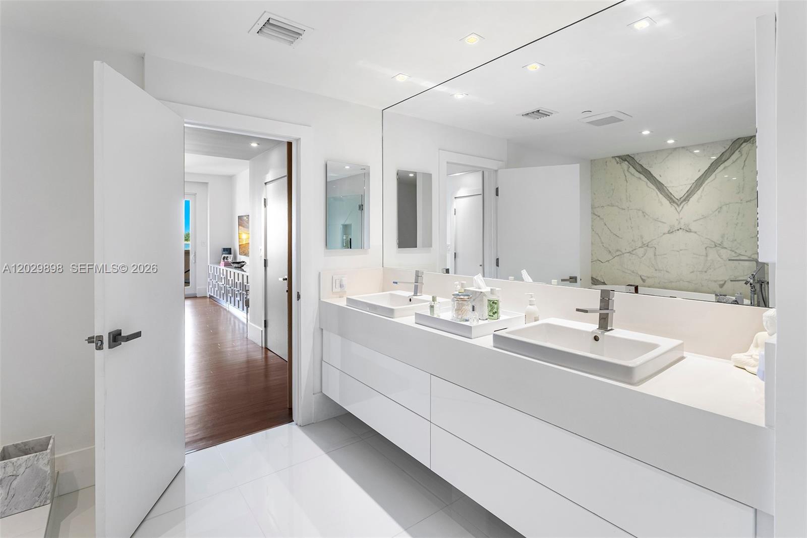 2122 Fisher Island Drive 2122 Property Photo 24