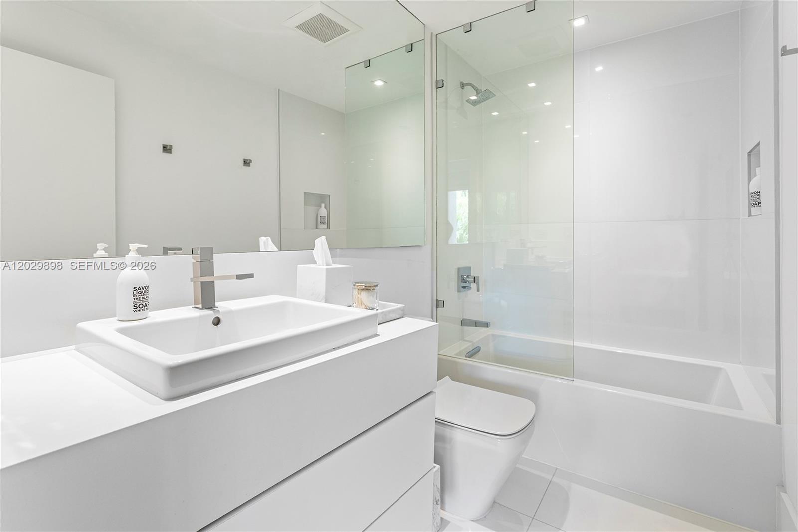 2122 Fisher Island Drive 2122 Property Photo 30