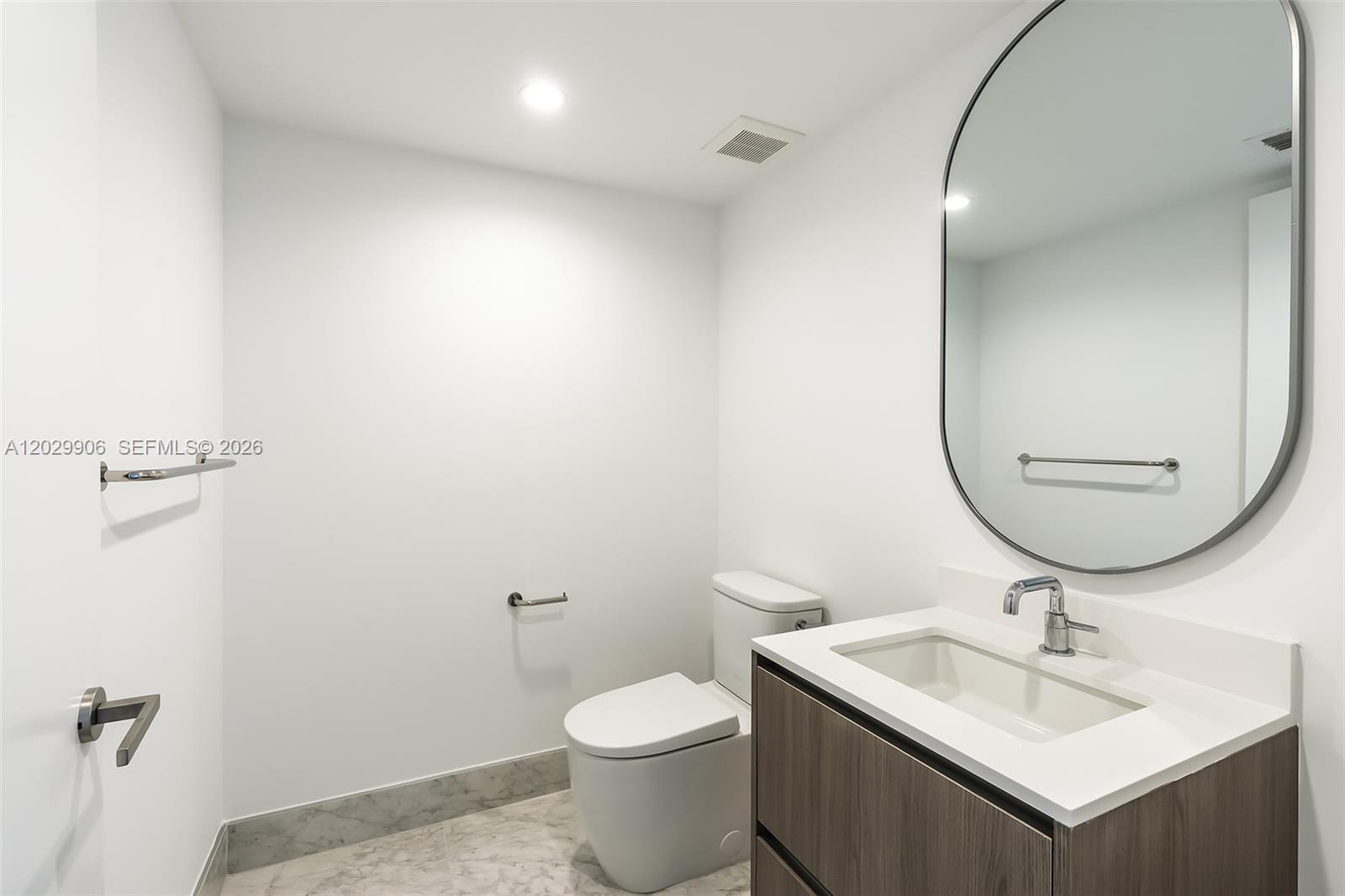 9201 E Bay Harbor Drive 603 Property Photo 12