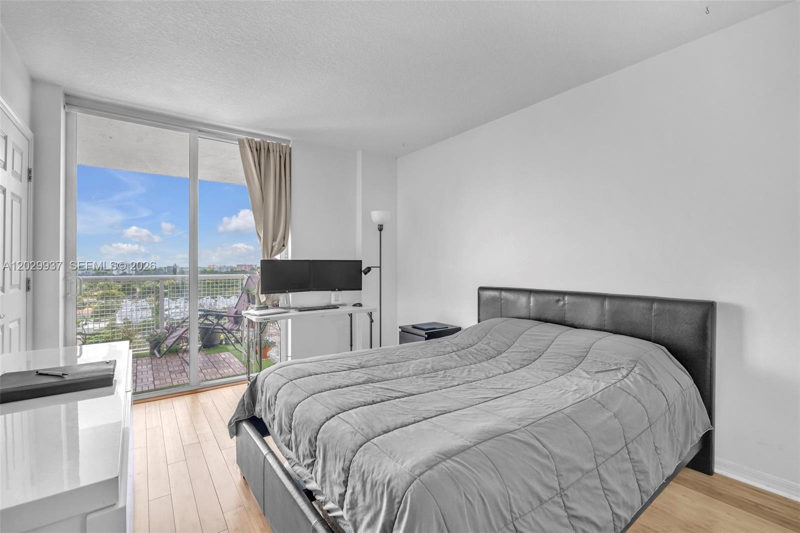 900 Sw 8th Street 1103 Property Photo 8