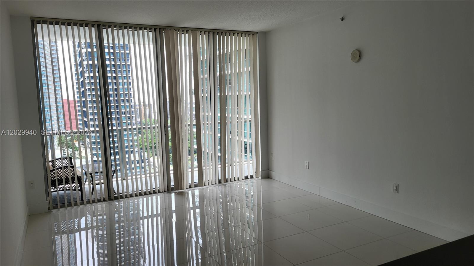 1111 Sw 1 Avenue 2718-n Property Photo 9