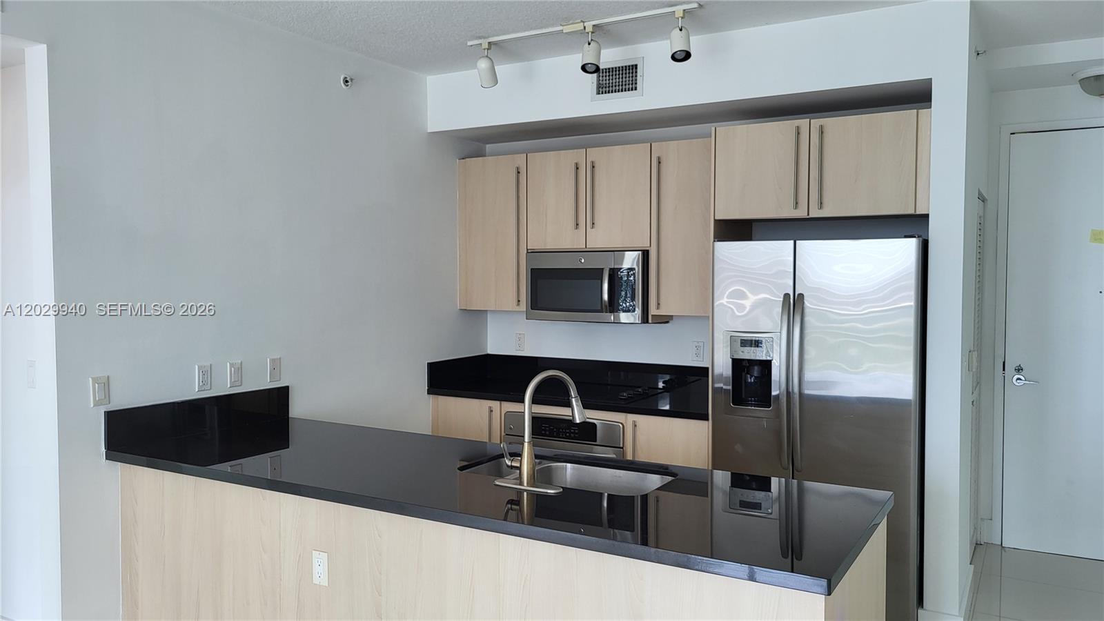 1111 Sw 1 Avenue 2718-n Property Photo 13