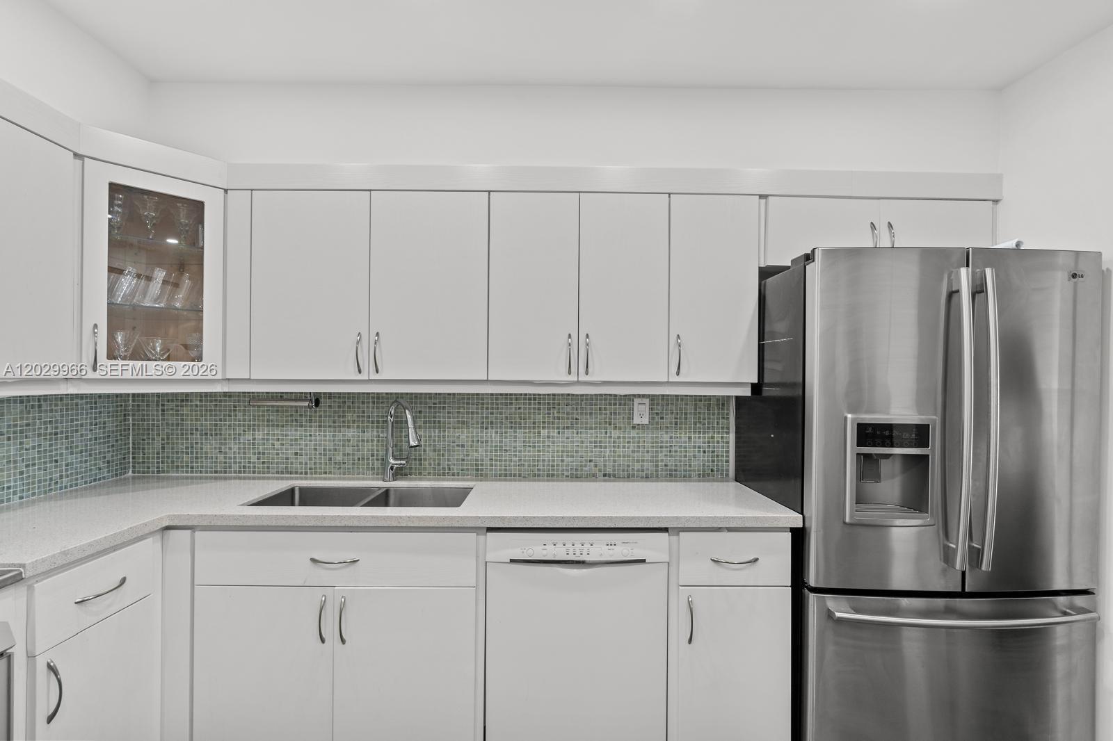 9341 E Bay Harbor Drive Ph-b Property Photo 6