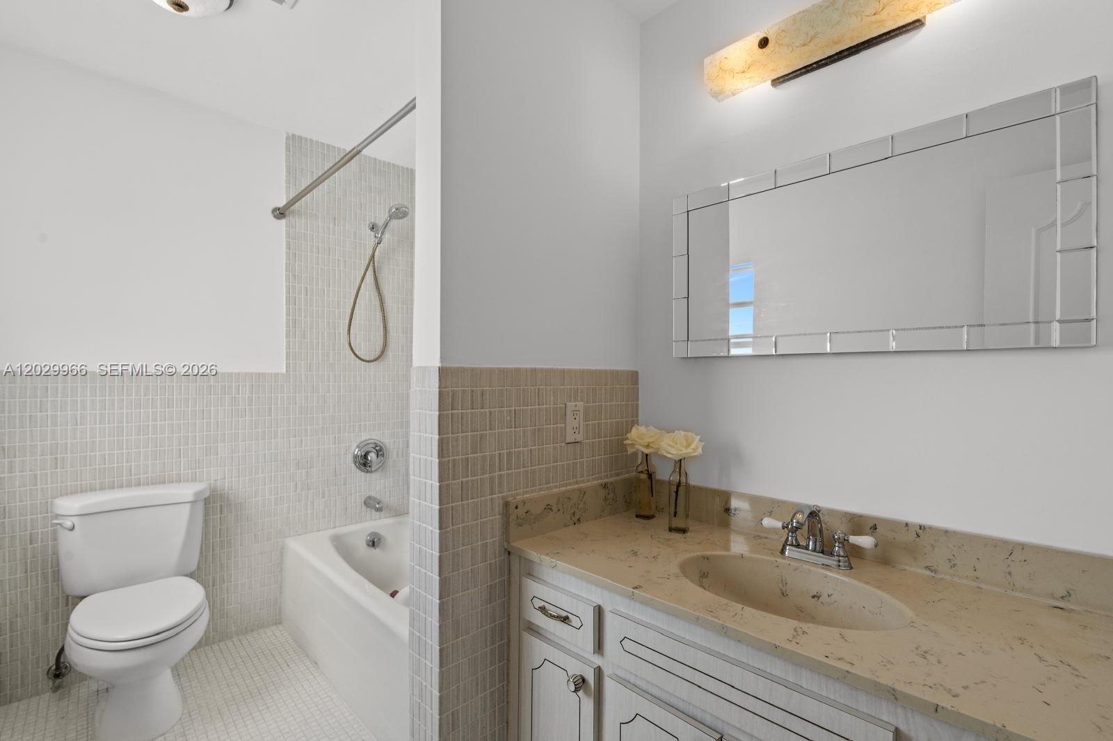 9341 E Bay Harbor Drive Ph-b Property Photo 18