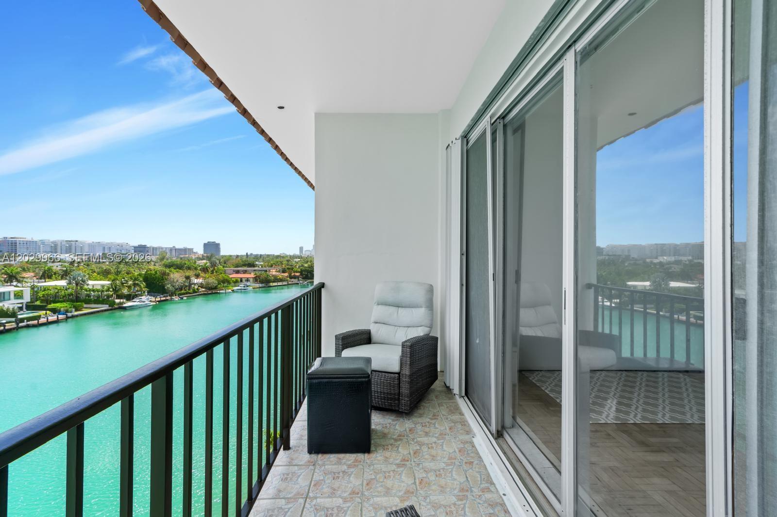 9341 E Bay Harbor Drive Ph-b Property Photo 21