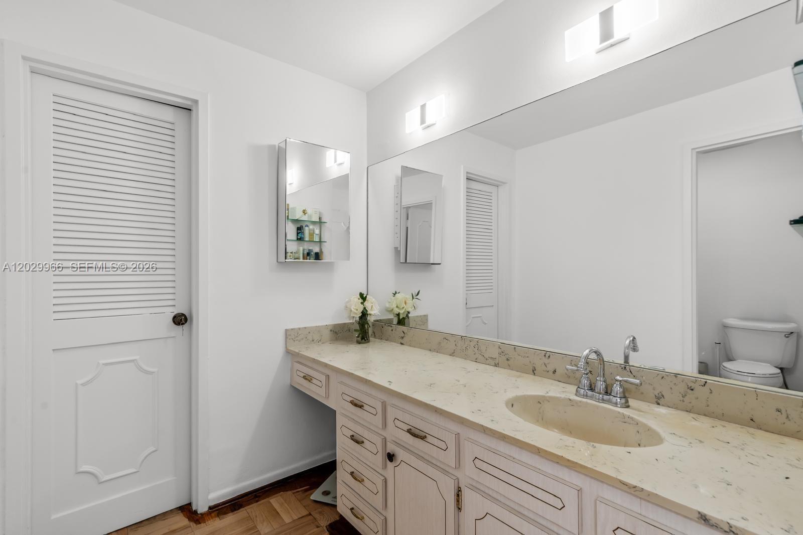 9341 E Bay Harbor Drive Ph-b Property Photo 25