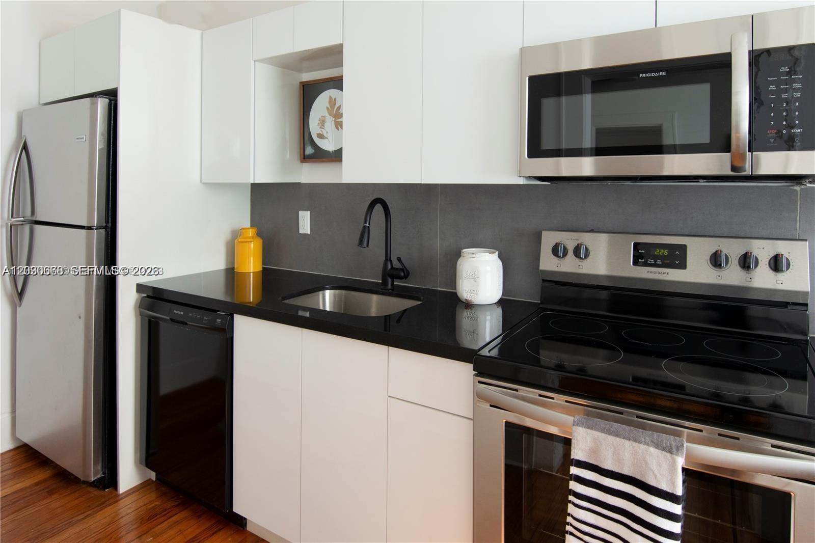 124 Mendoza Avenue 9 Property Photo 1