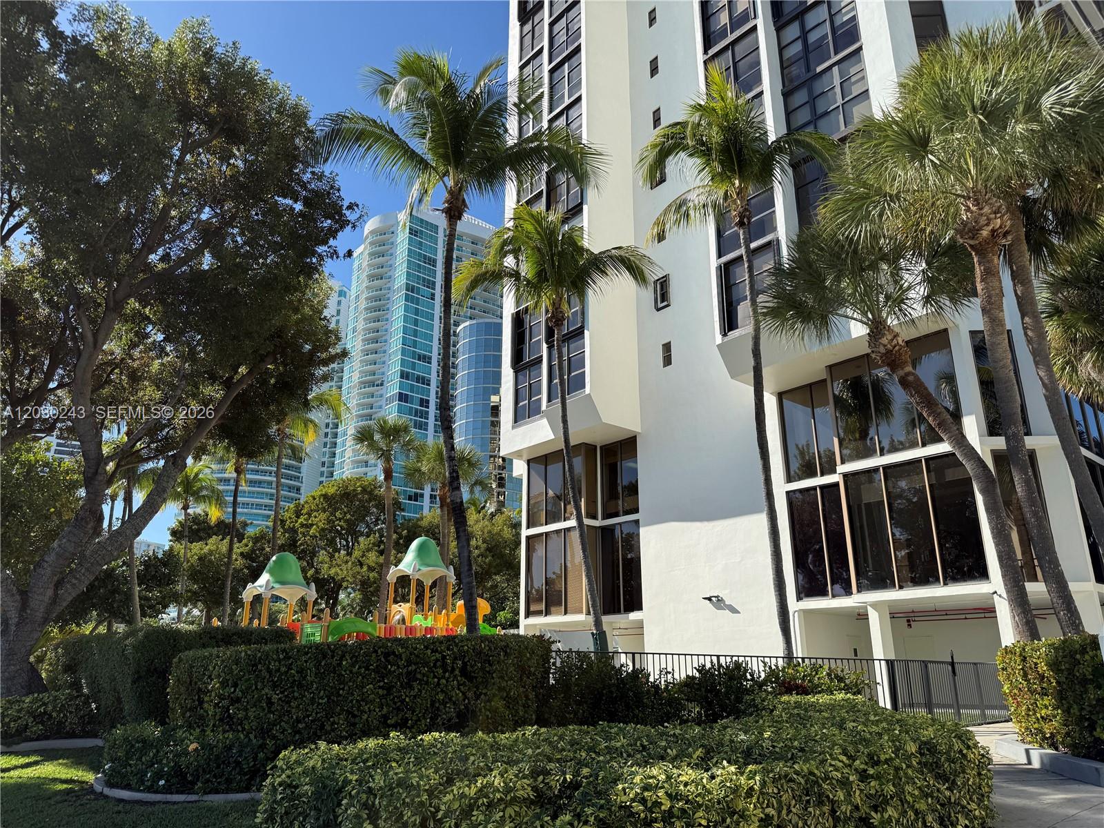 1925 Brickell Avenue 1403 Property Photo 5