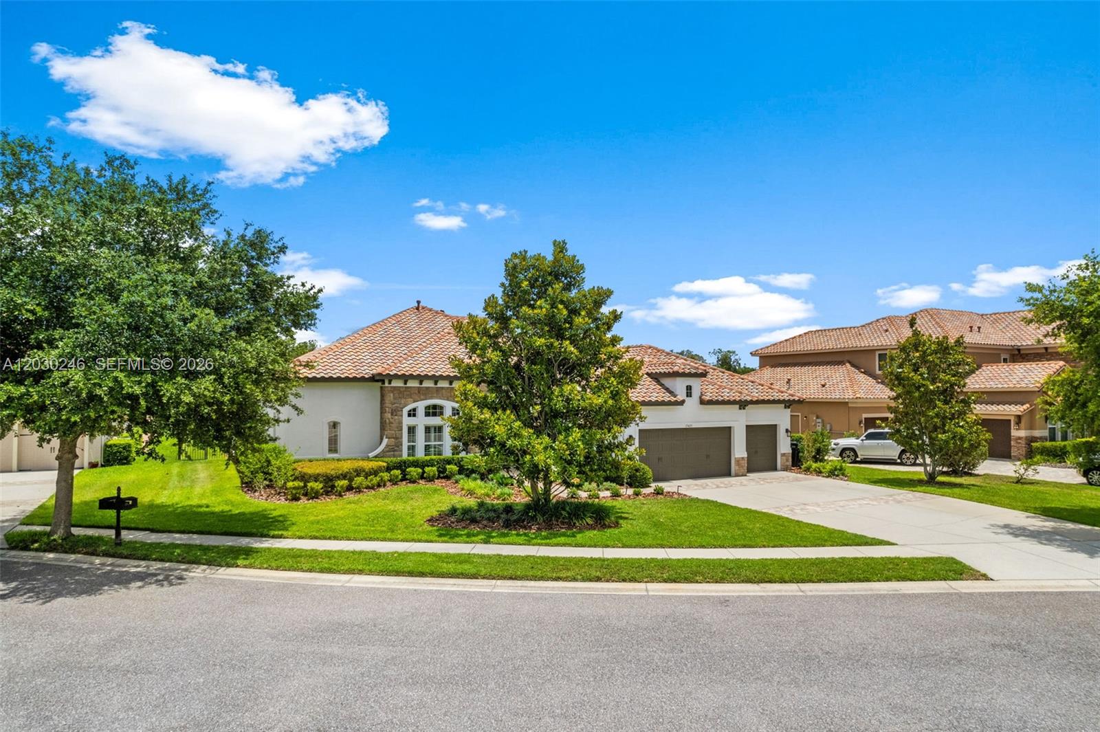 17425 Varona Place Property Photo 4