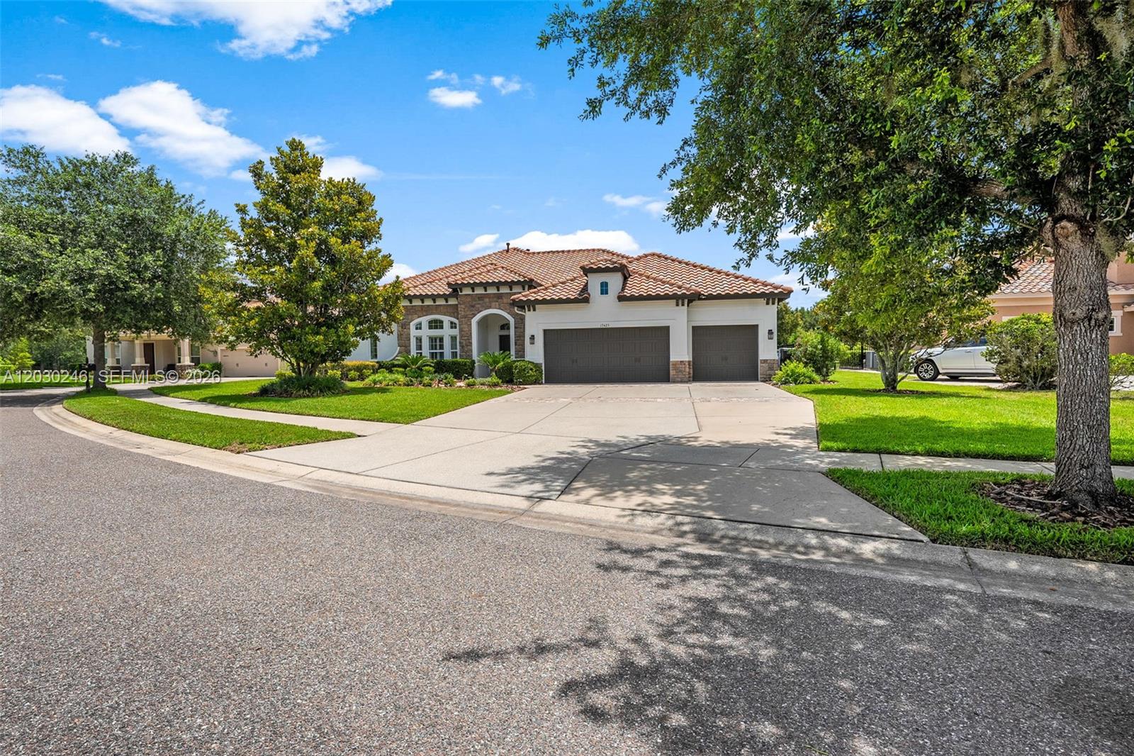 17425 Varona Place Property Photo 8