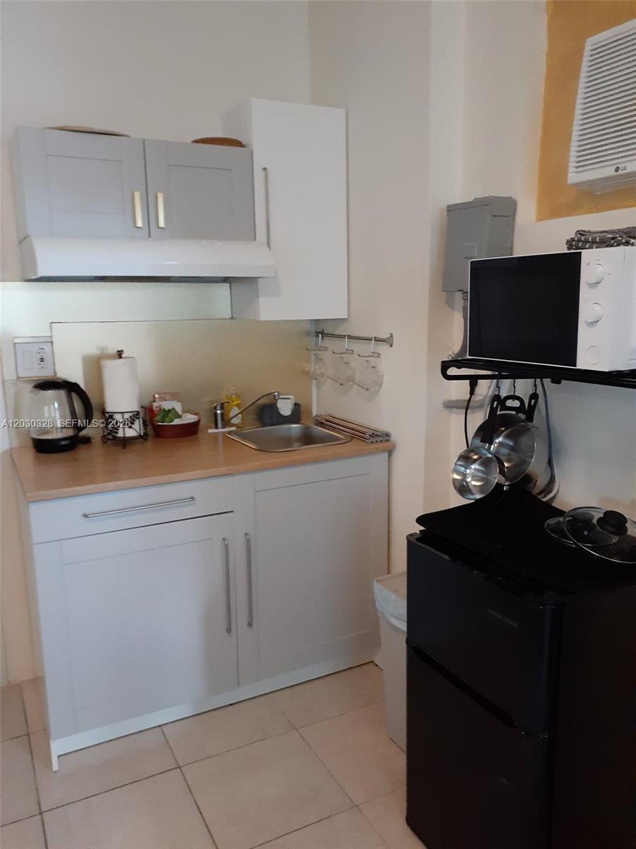 2306 Sunshine Boulevard - Property Photo 8