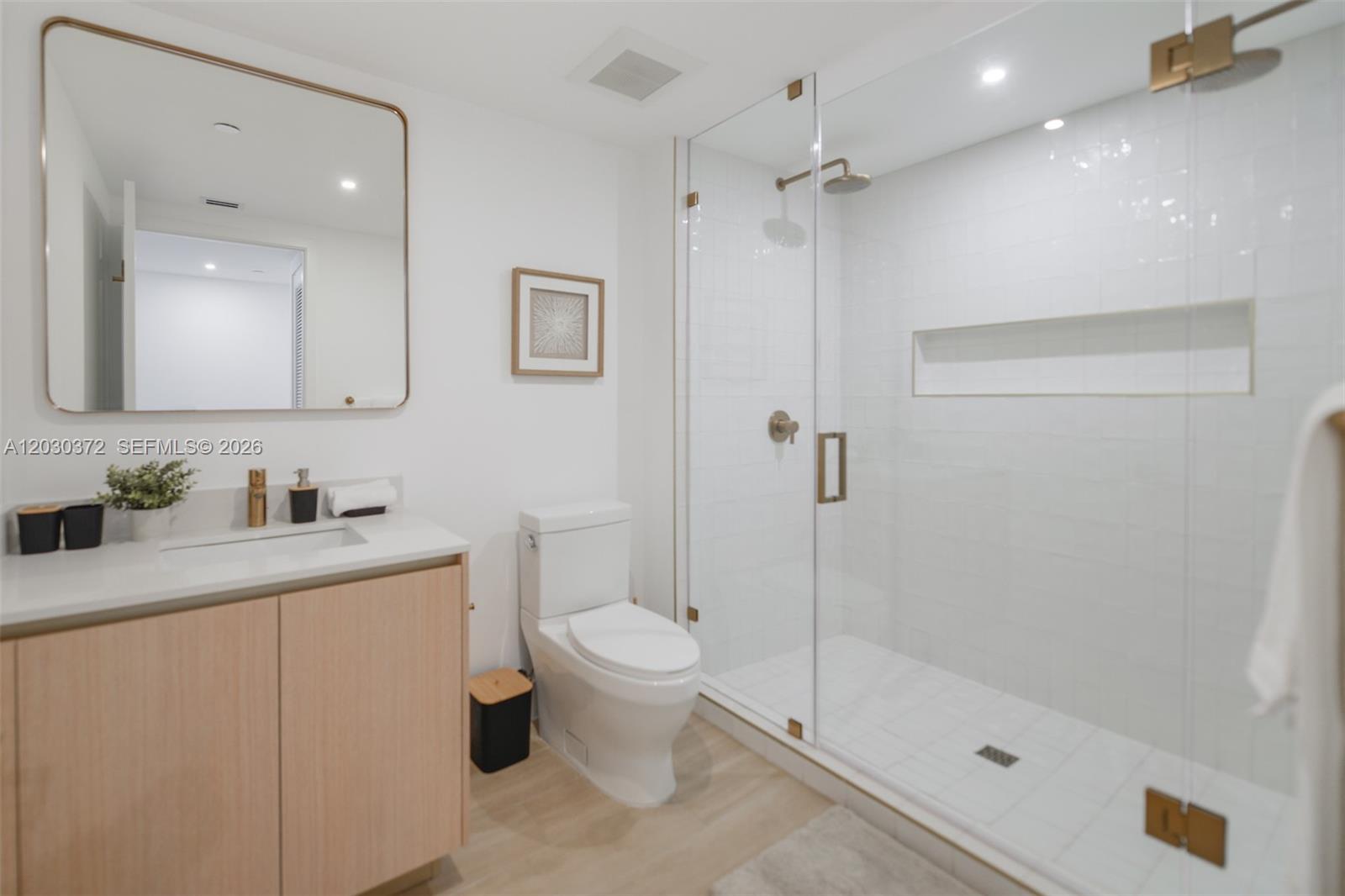 90 Ne 32nd Street 618 Property Photo 14