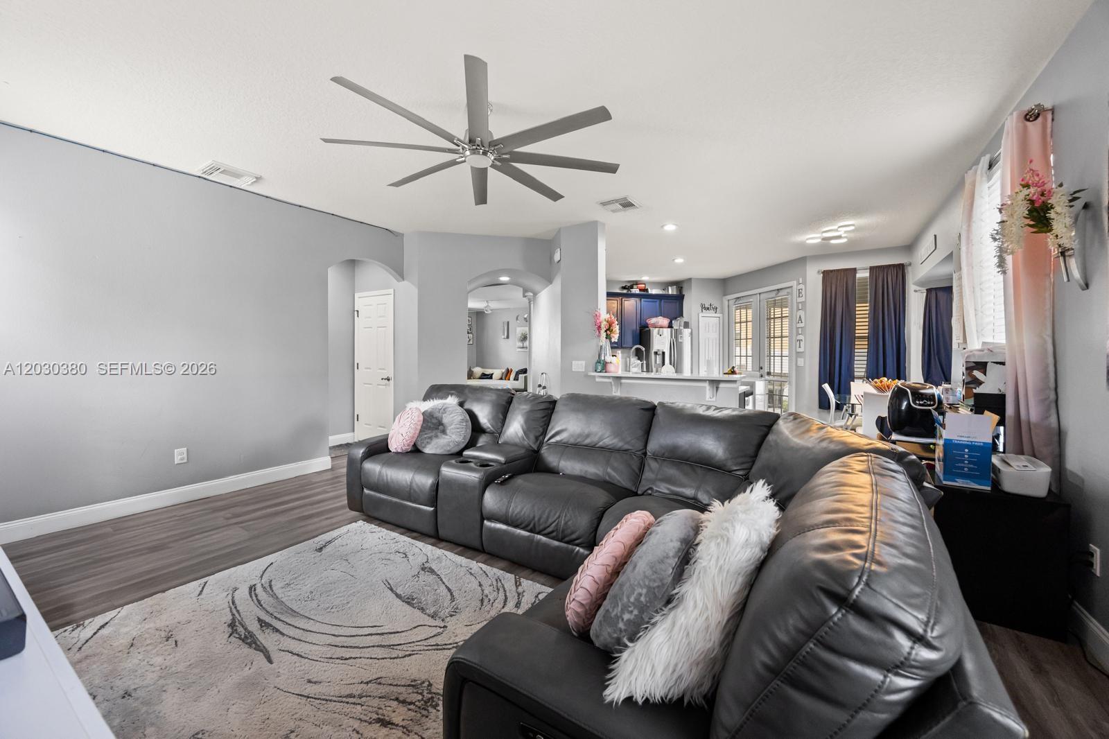 2863 Boating Boulevard Property Photo 4