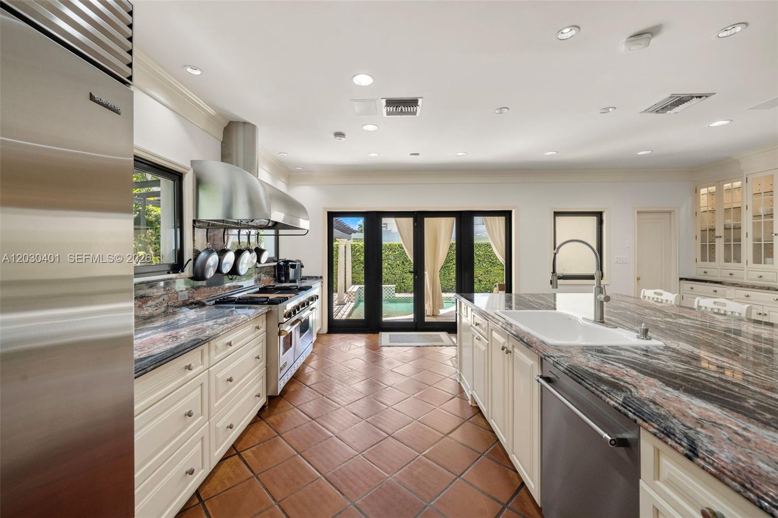 5860 Pine Tree Drive Property Photo 43