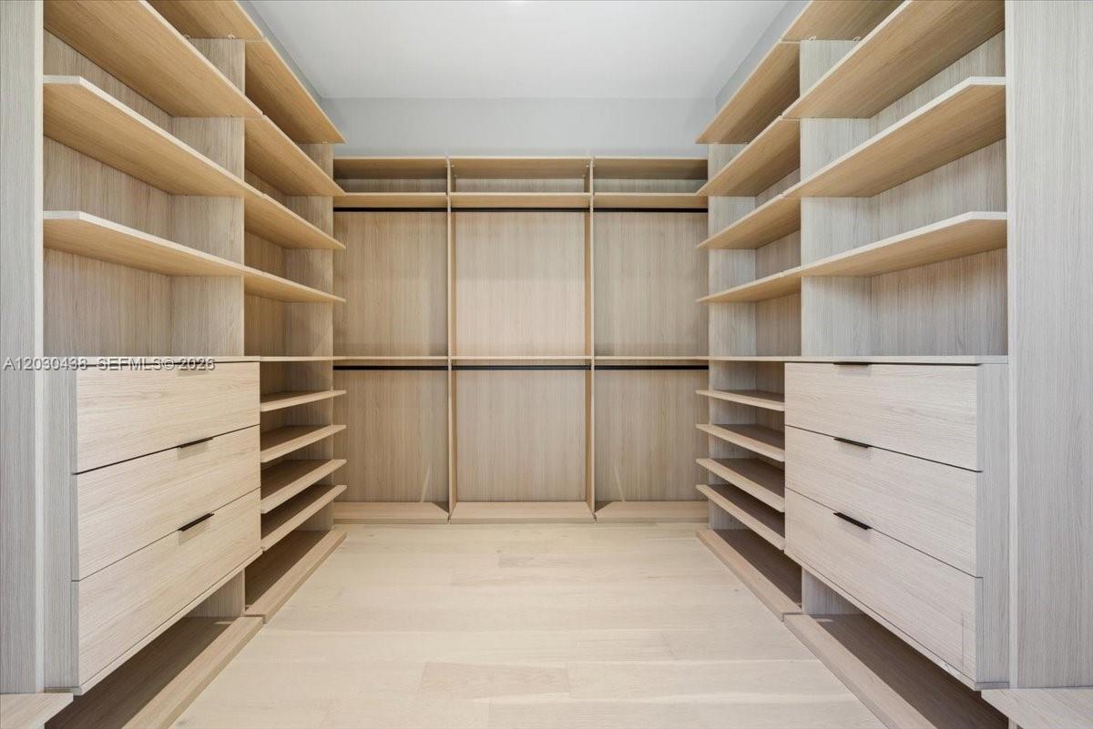 1380 Hollywood Boulevard Property Photo 11