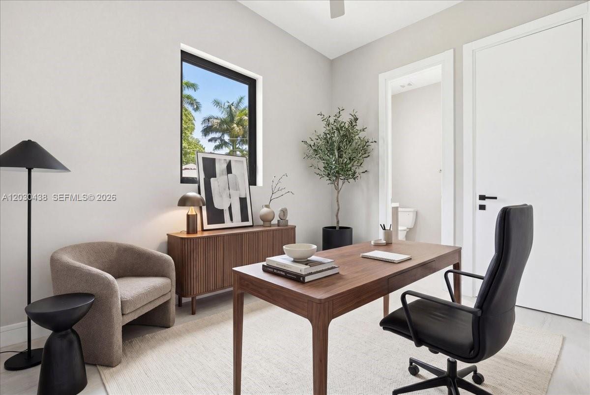 1380 Hollywood Boulevard Property Photo 15