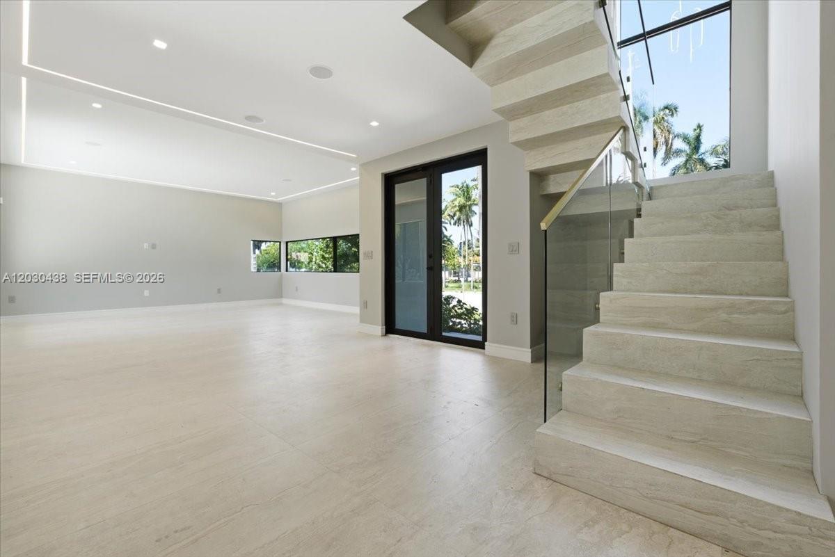 1380 Hollywood Boulevard Property Photo 18