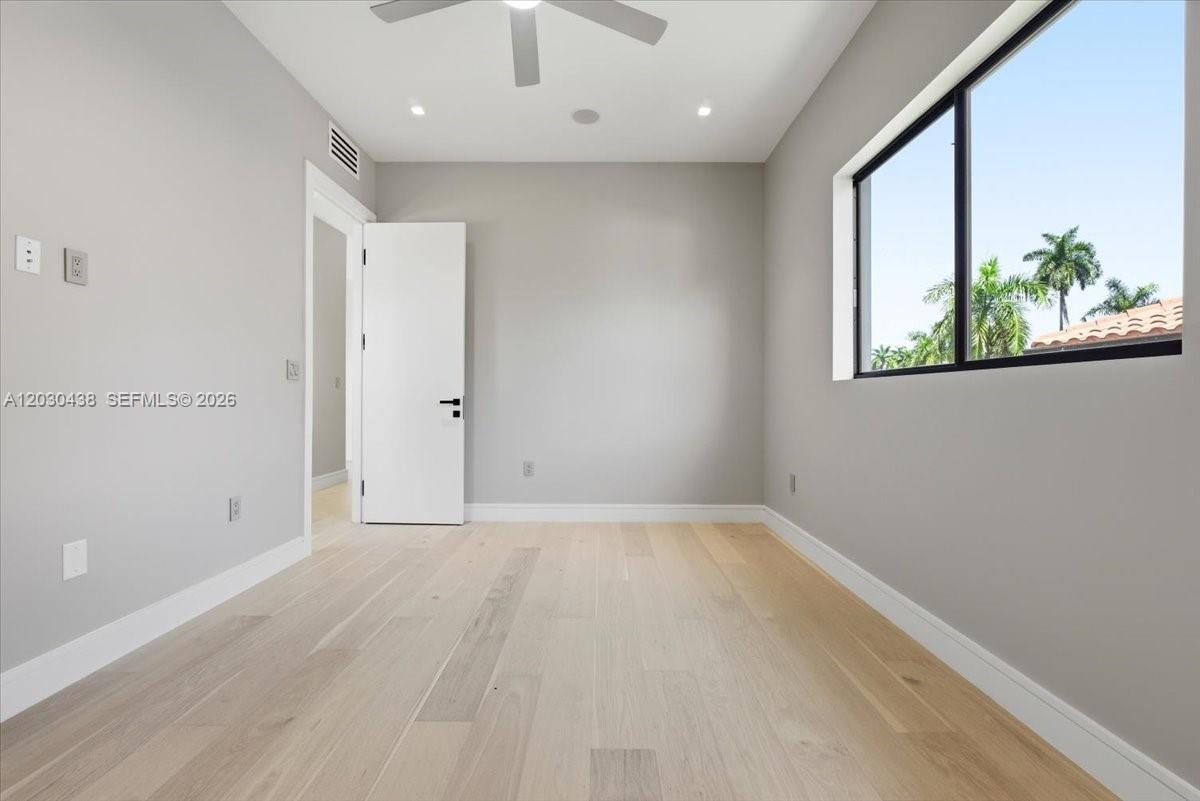 1380 Hollywood Boulevard Property Photo 25