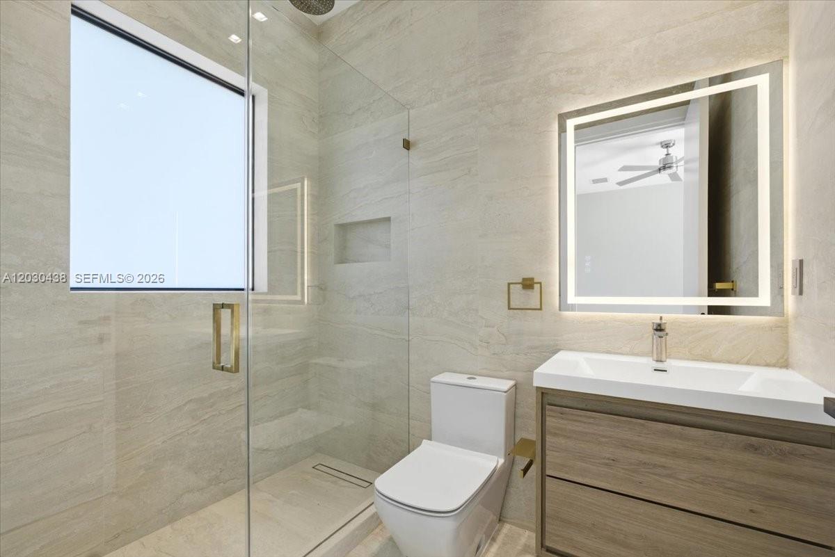 1380 Hollywood Boulevard Property Photo 26