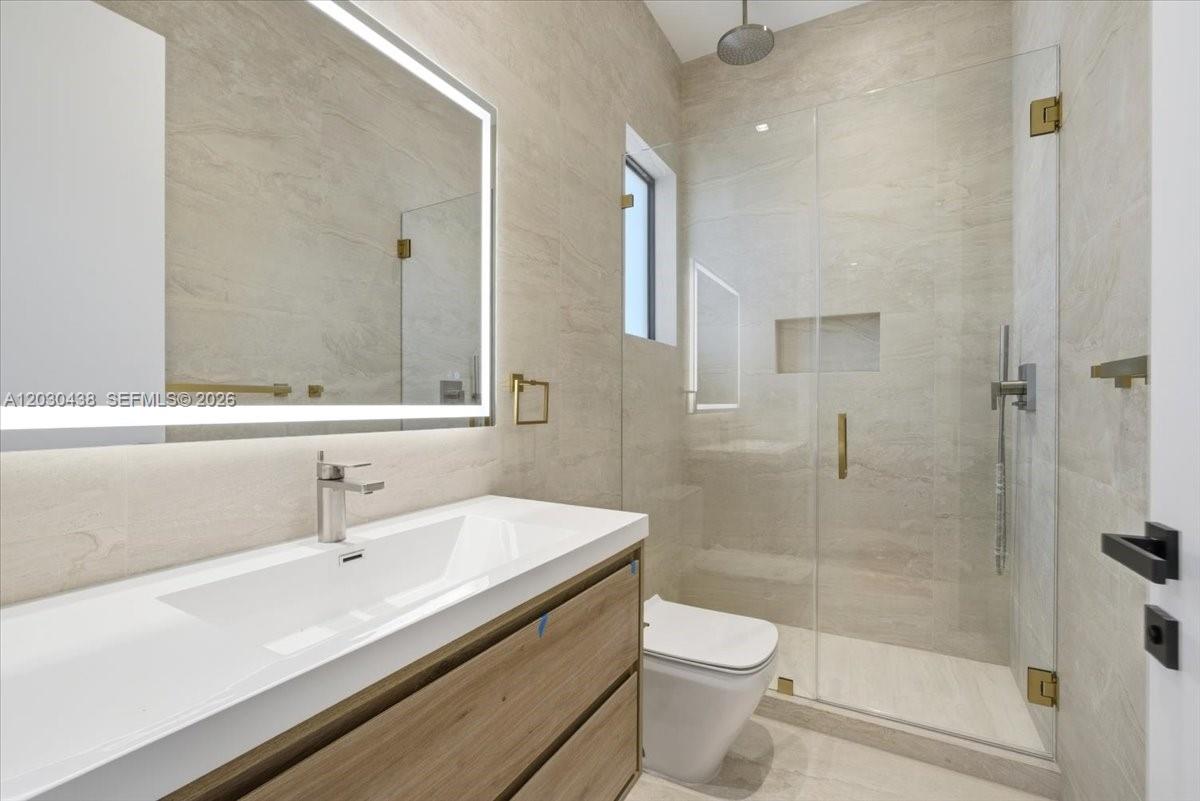 1380 Hollywood Boulevard Property Photo 35