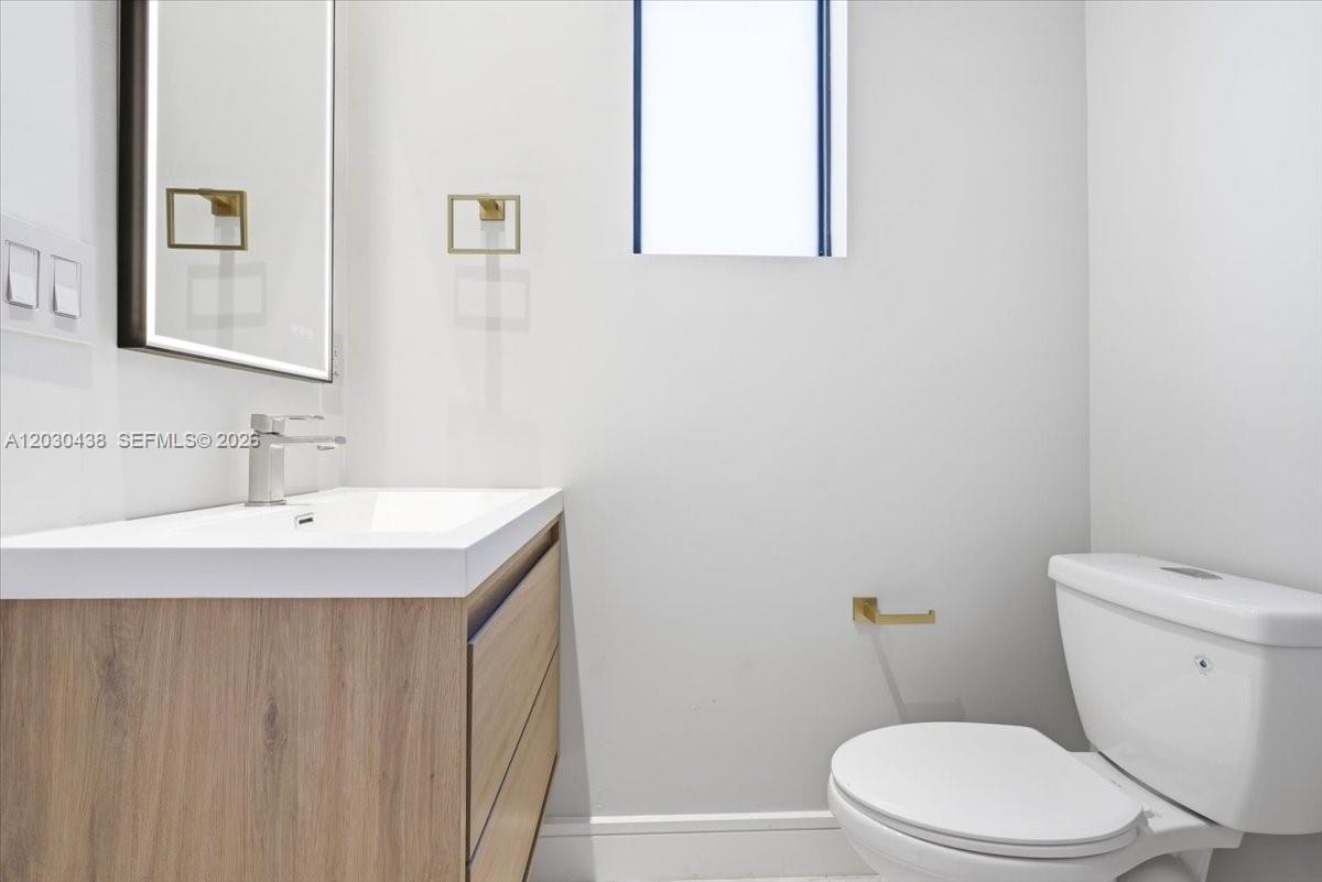1380 Hollywood Boulevard Property Photo 40